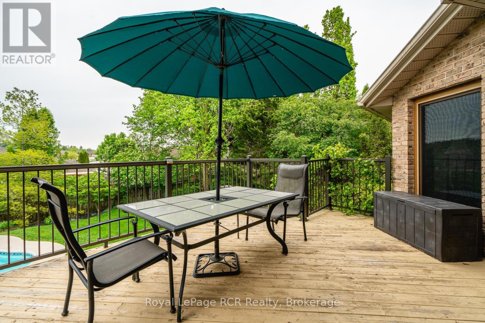 












705 21ST A AVENUE

,
Hanover,




Ontario
N4N3M2

