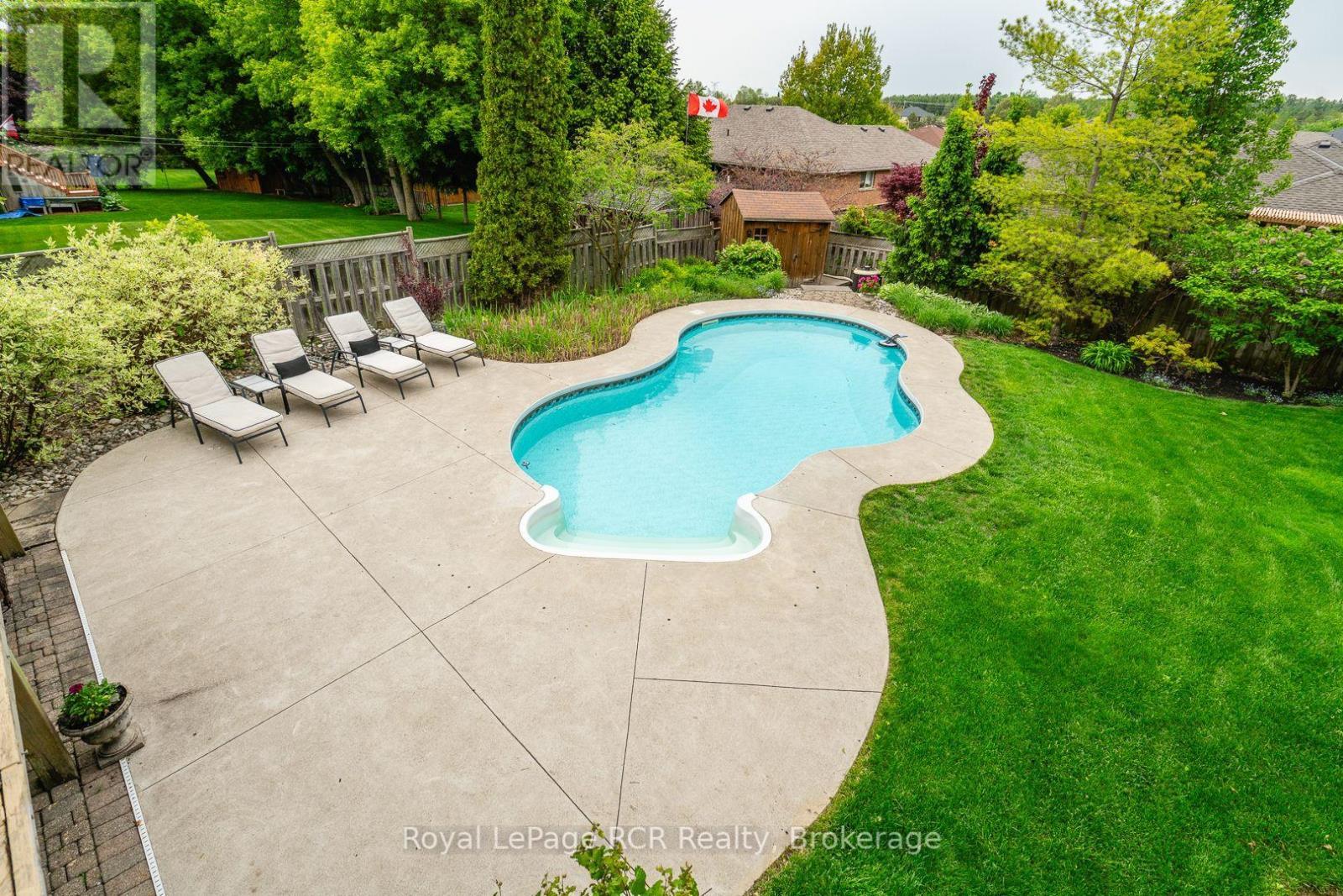












705 21ST A AVENUE

,
Hanover,




Ontario
N4N3M2

