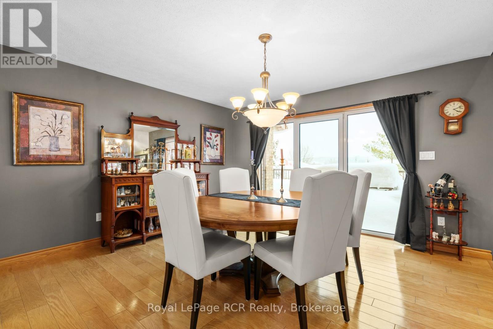 












705 21ST A AVENUE

,
Hanover,




Ontario
N4N3M2

