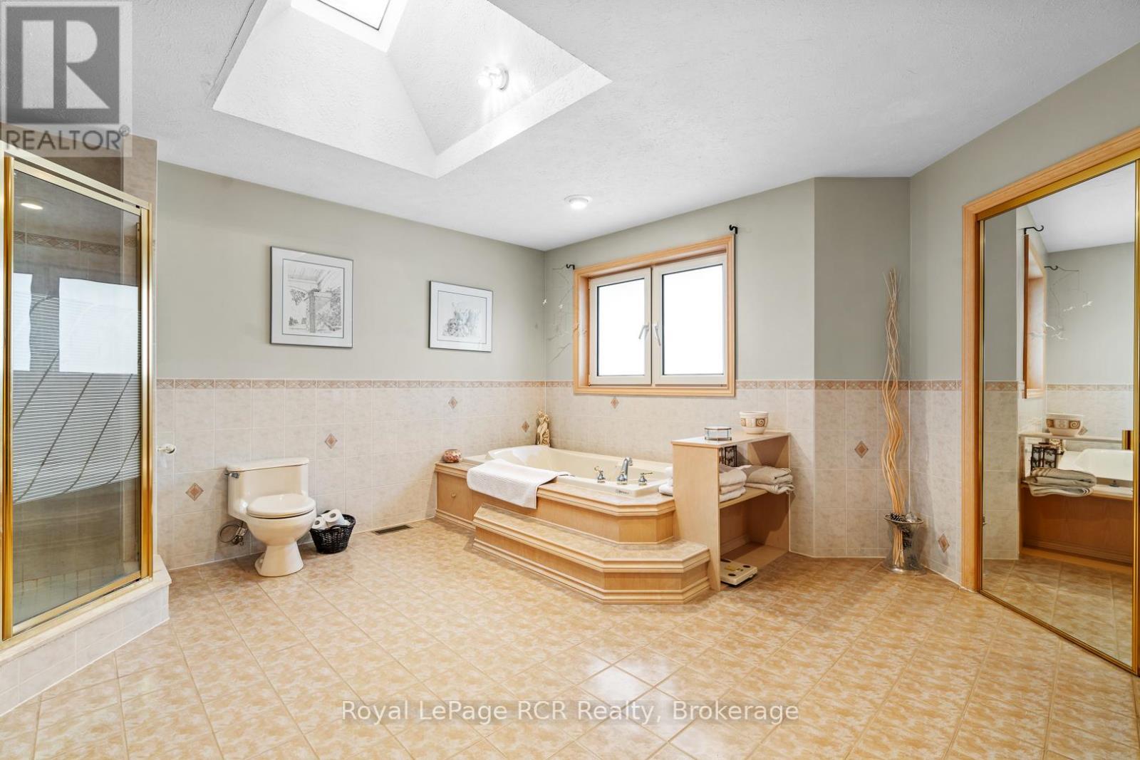 












705 21ST A AVENUE

,
Hanover,




Ontario
N4N3M2


