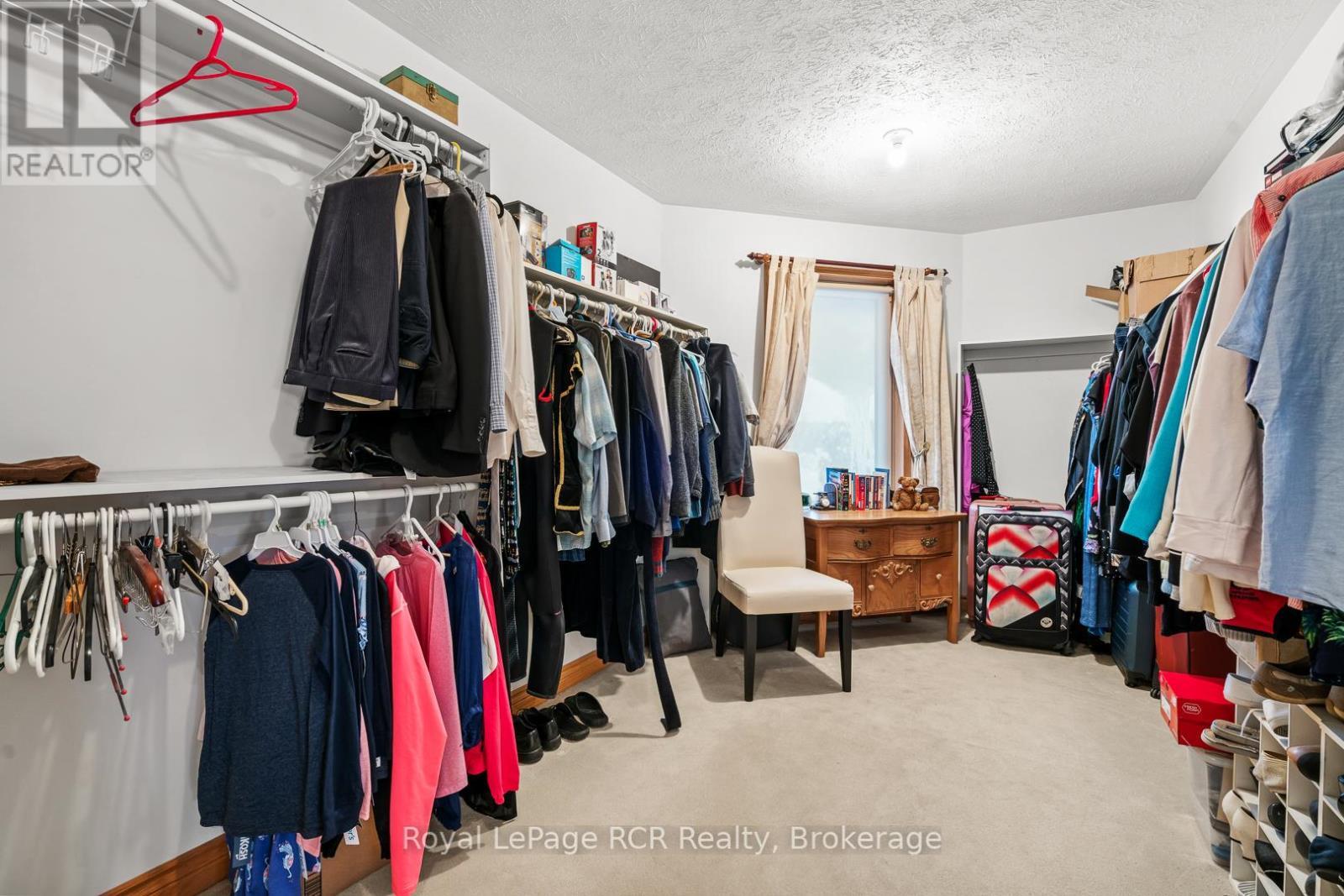 












705 21ST A AVENUE

,
Hanover,




Ontario
N4N3M2

