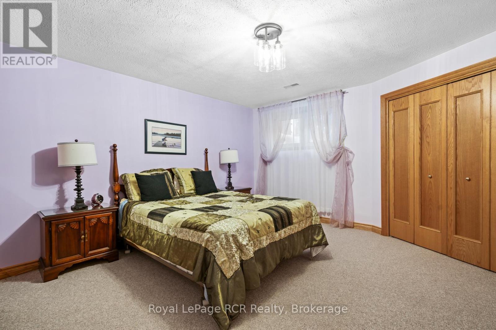 












705 21ST A AVENUE

,
Hanover,




Ontario
N4N3M2

