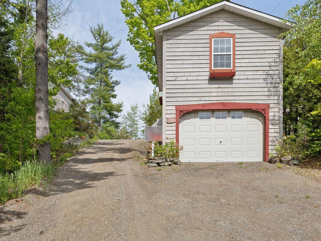 









23


Ch. Lockhart

,
Val-des-Monts,




QC
J8N2R9

