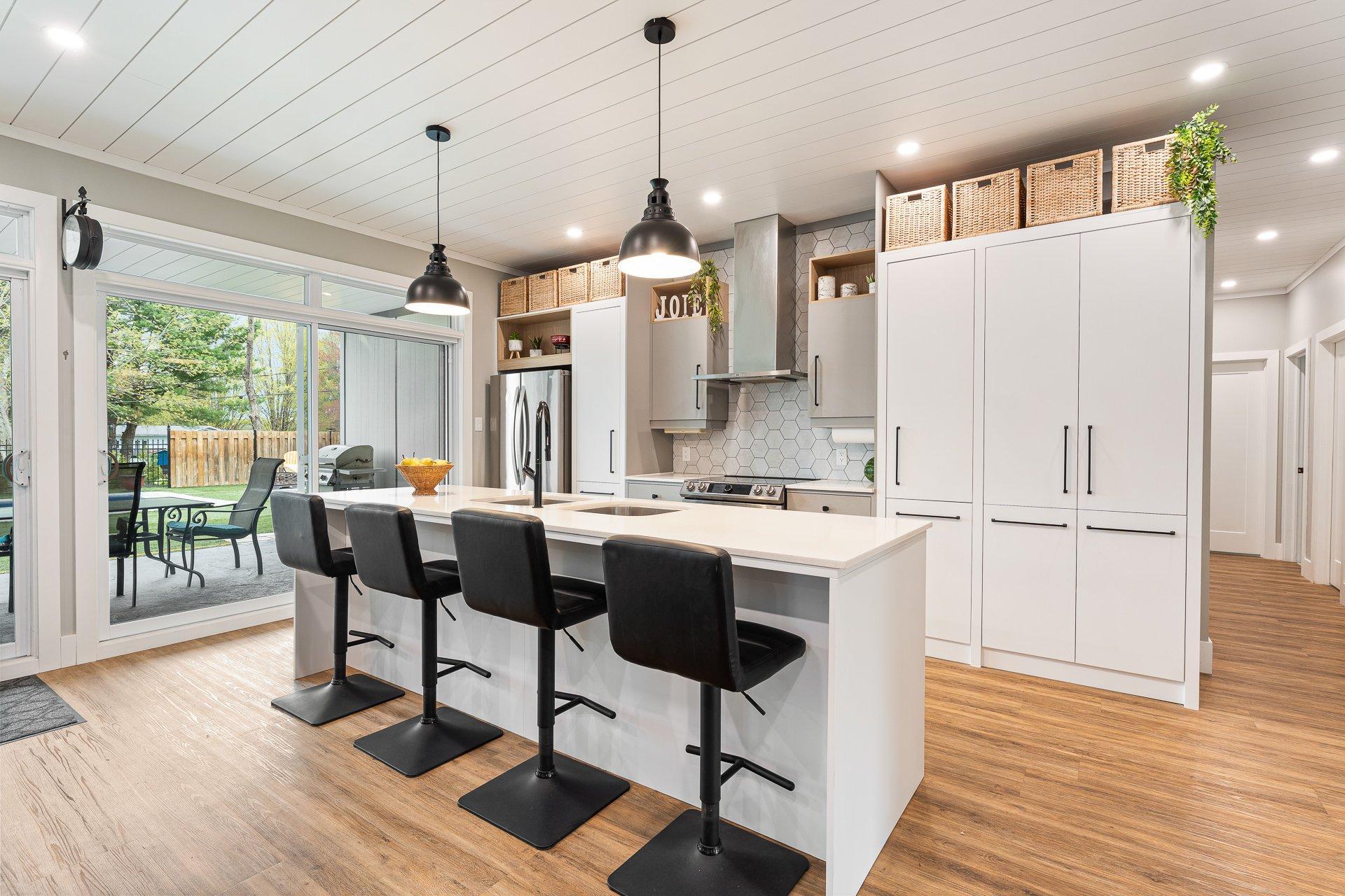









124


Rue des Sittelles

,
Brigham,




QC
J2K4B7

