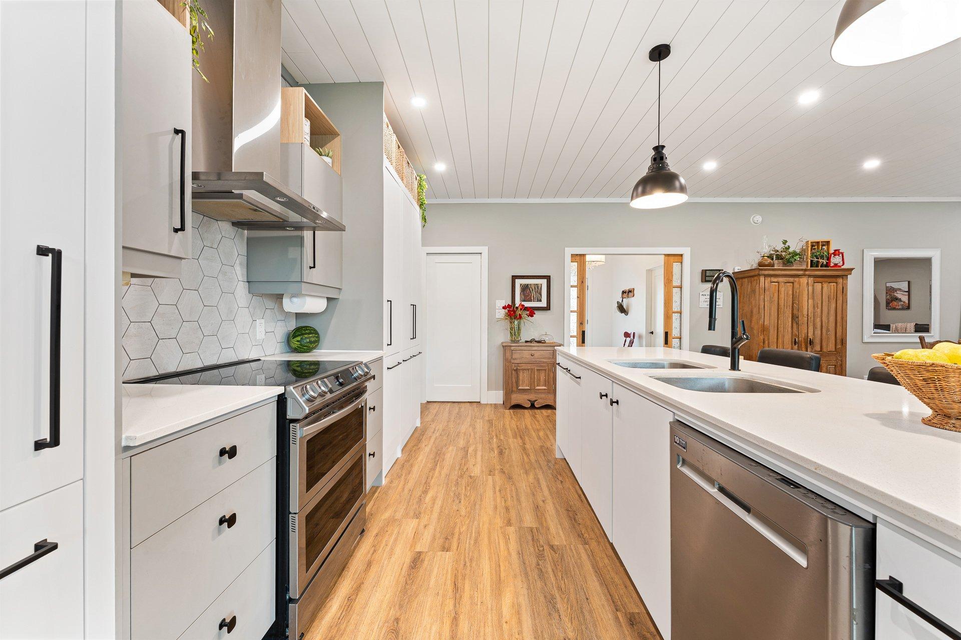 









124


Rue des Sittelles

,
Brigham,




QC
J2K4B7

