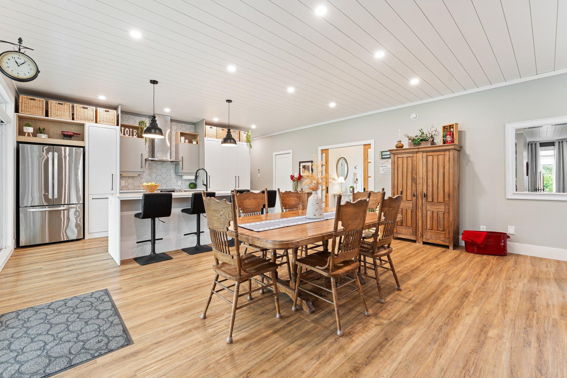 









124


Rue des Sittelles

,
Brigham,




QC
J2K4B7

