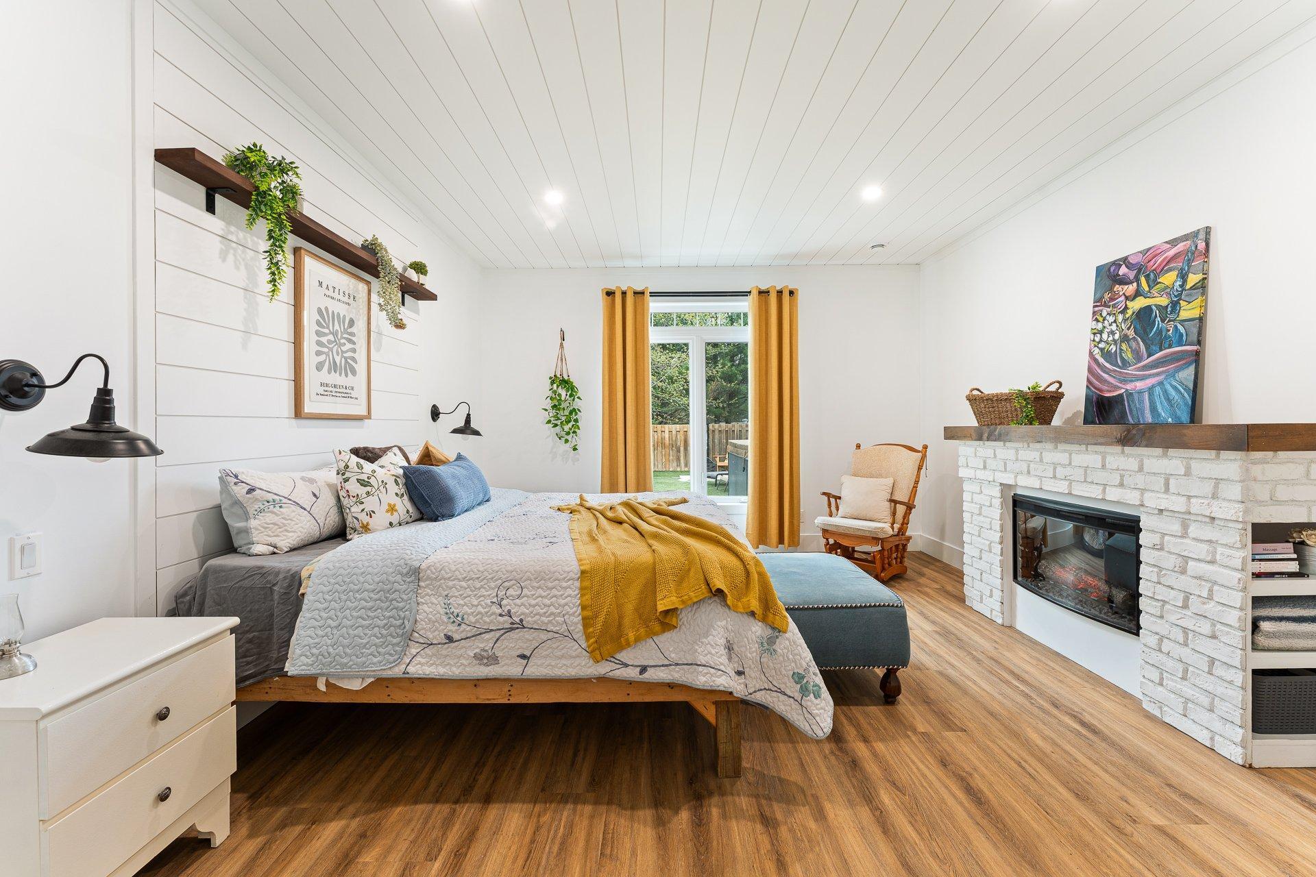 









124


Rue des Sittelles

,
Brigham,




QC
J2K4B7


