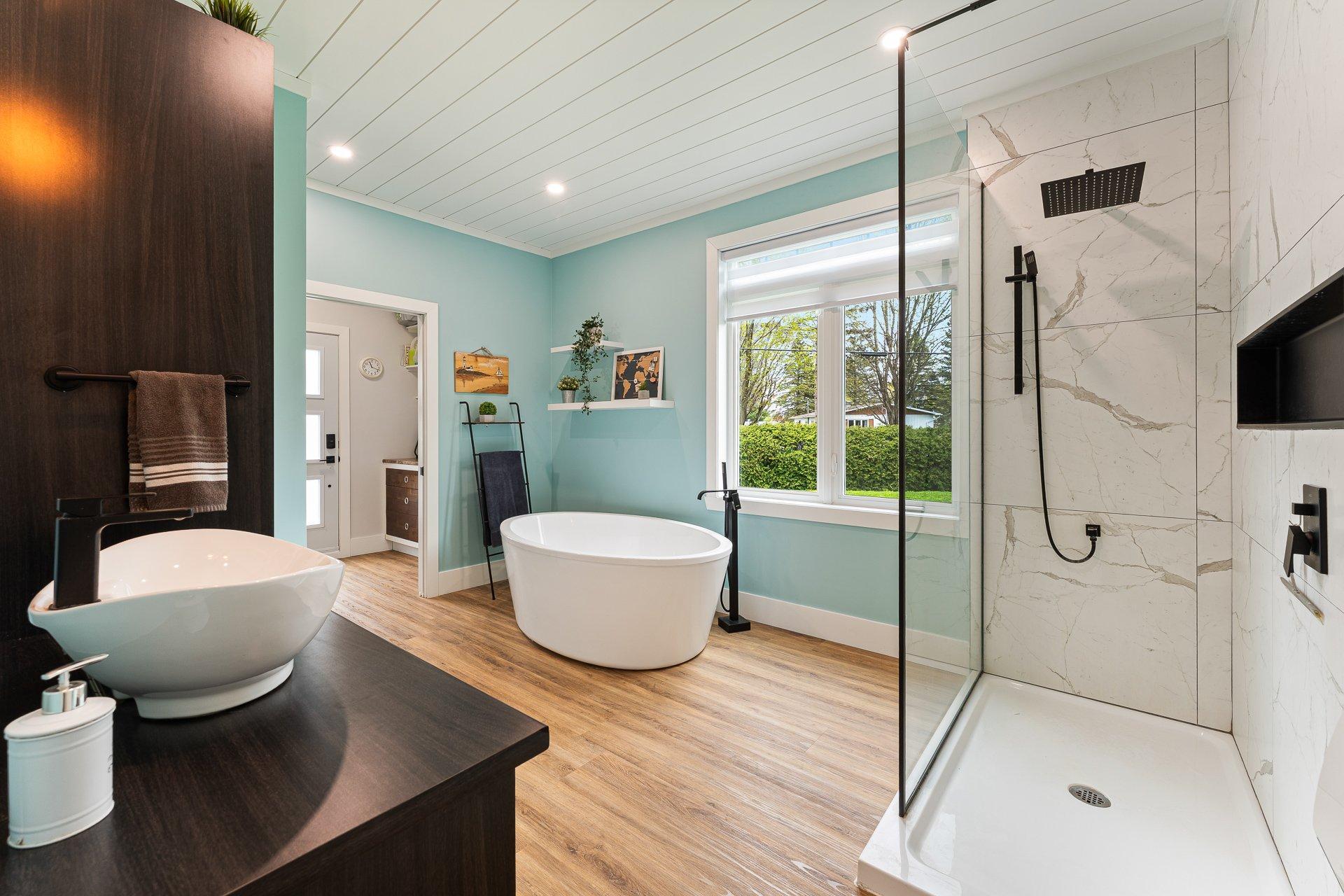 









124


Rue des Sittelles

,
Brigham,




QC
J2K4B7

