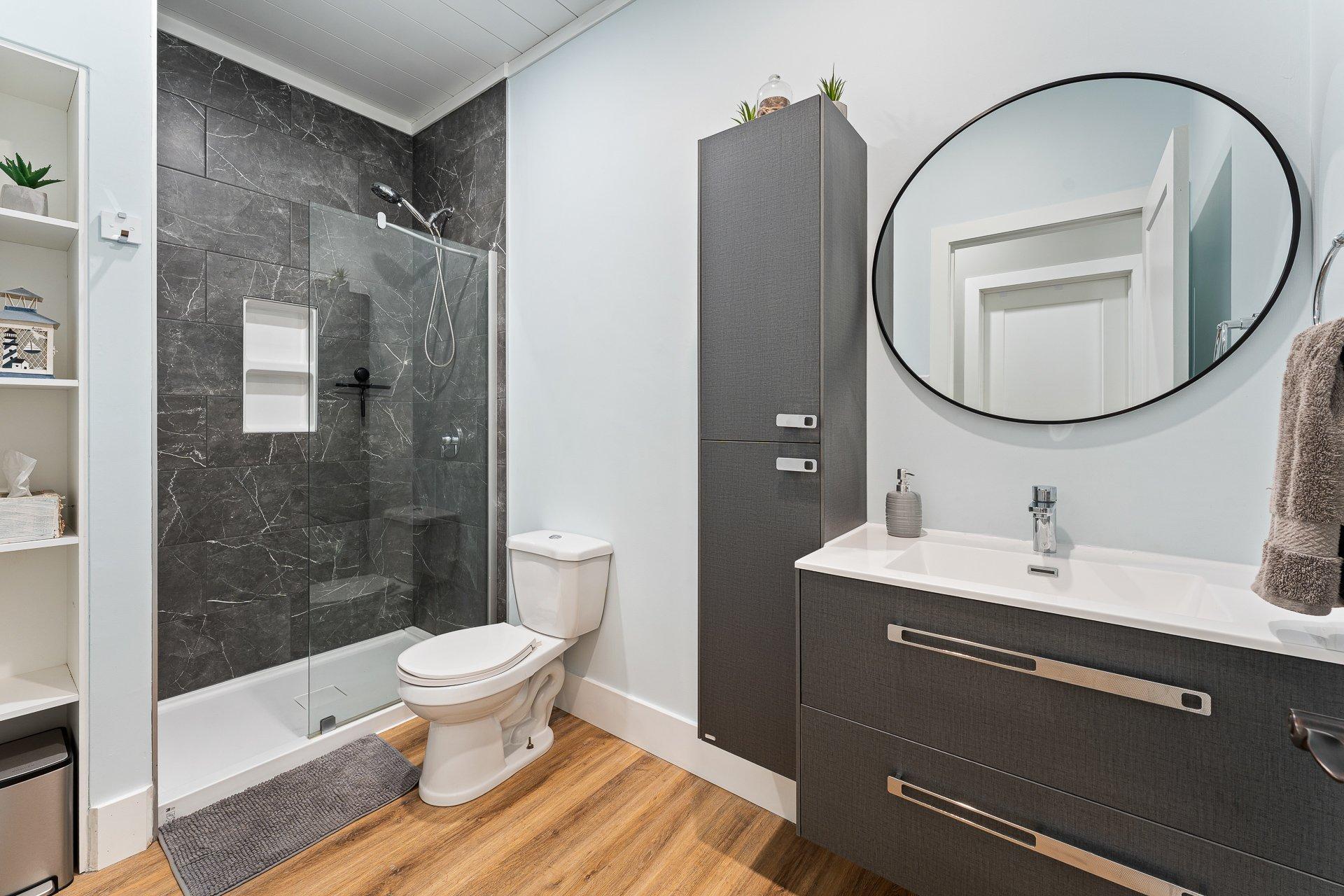 









124


Rue des Sittelles

,
Brigham,




QC
J2K4B7


