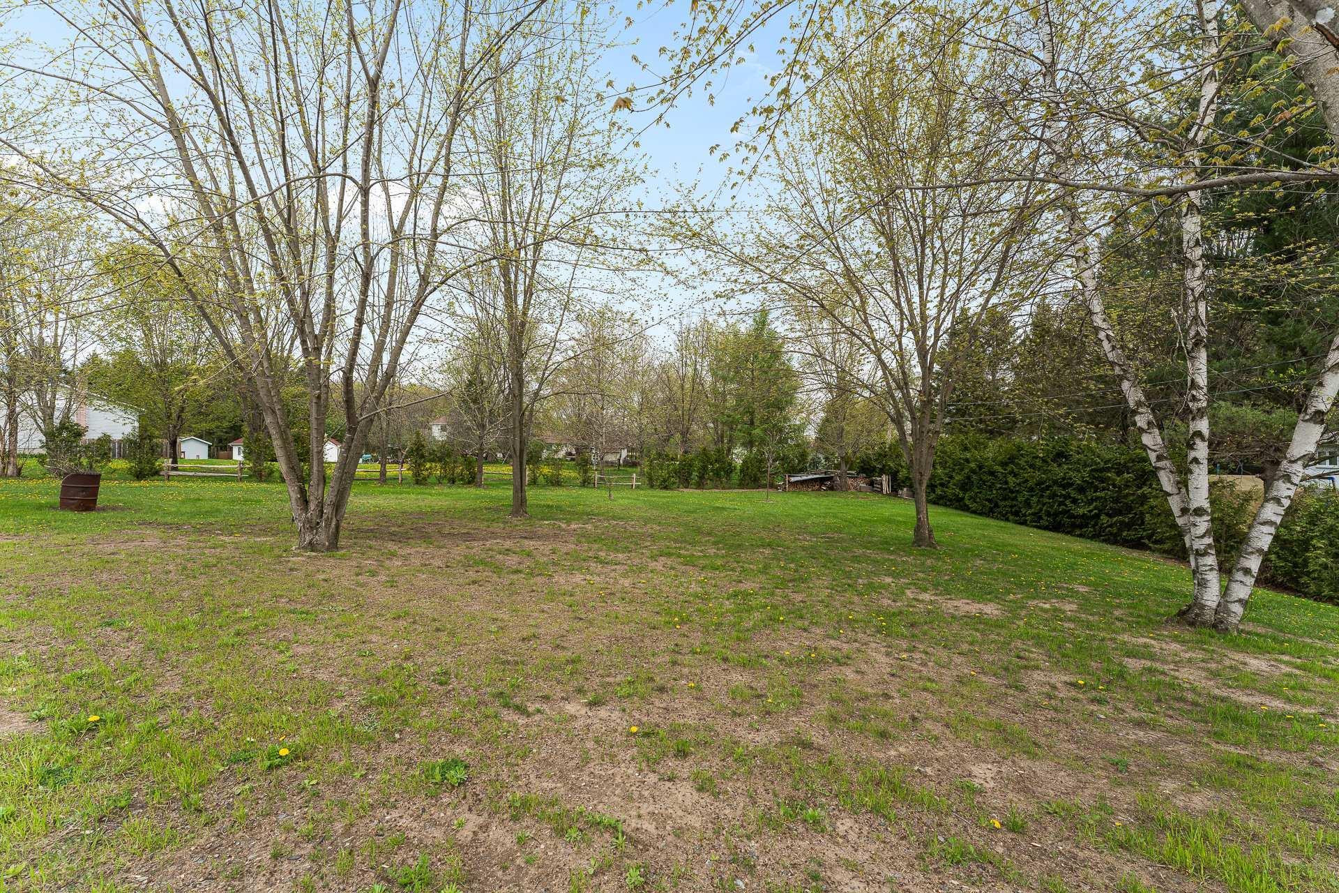 









124


Rue des Sittelles

,
Brigham,




QC
J2K4B7

