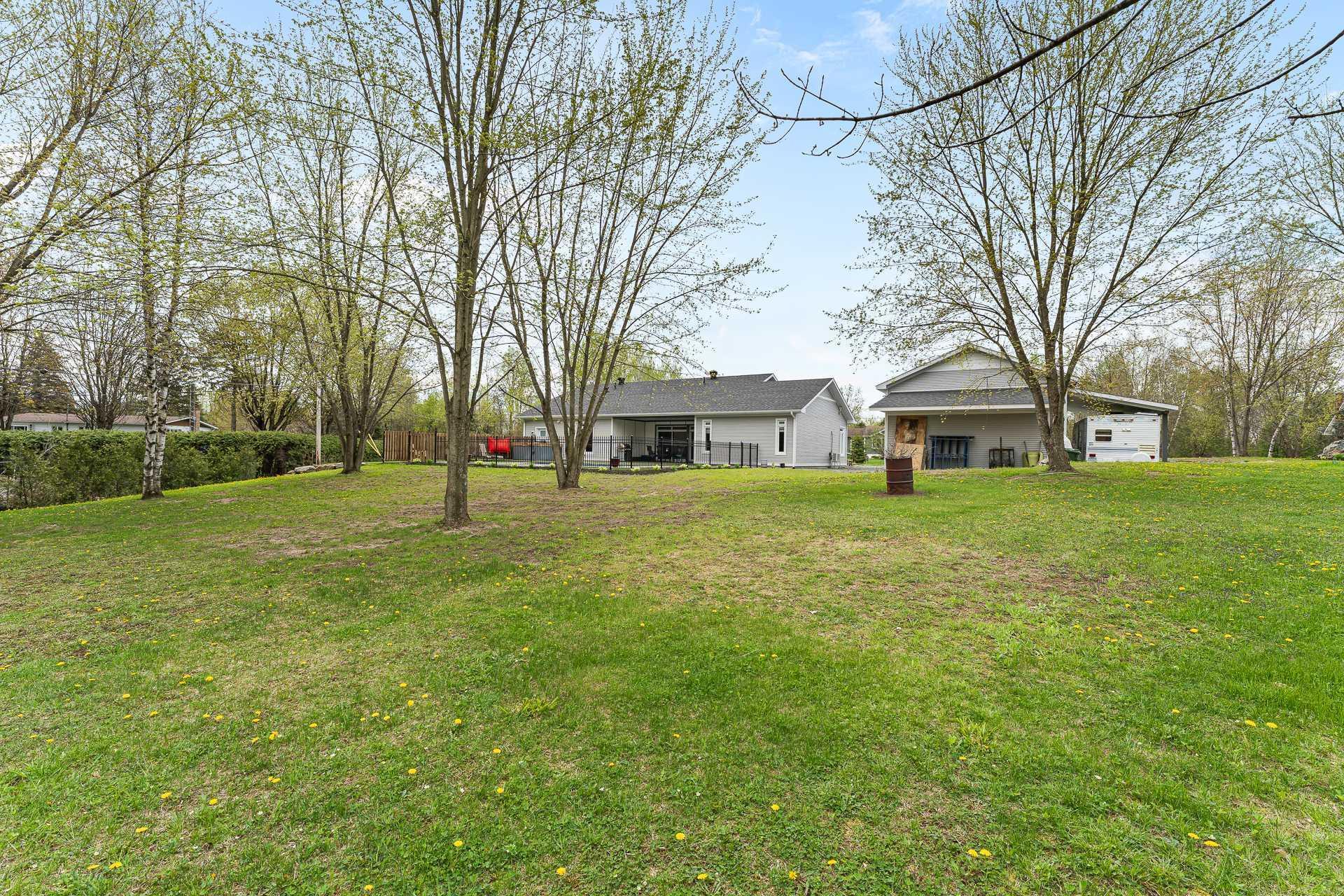 









124


Rue des Sittelles

,
Brigham,




QC
J2K4B7

