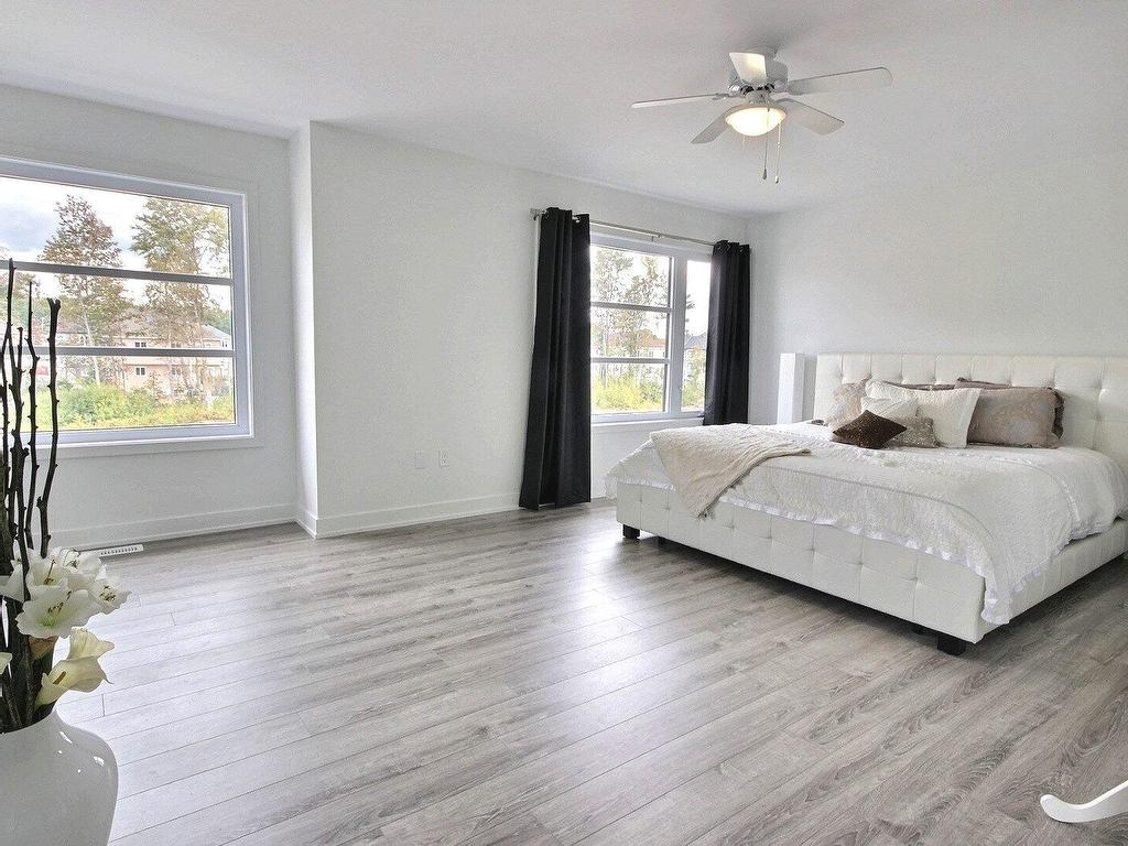 









51


Ch. des Monts

,
Val-des-Monts,




QC
J8N2L2

