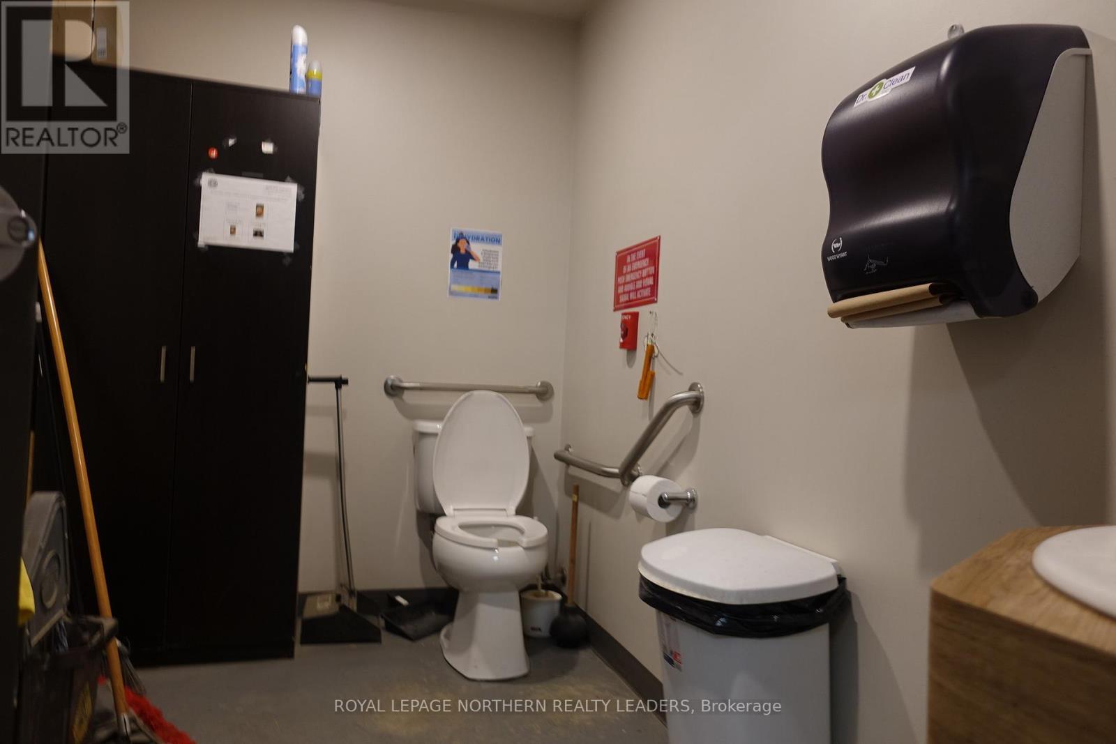












7053 HIGHWAY 101 E

,
Timmins (Porcupine - East),




Ontario
P0N1C0

