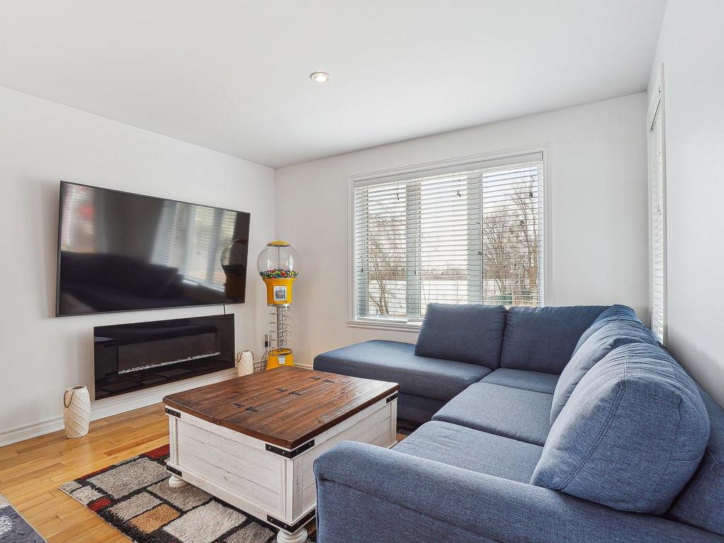 









2


Rue Tétrault

,
Saint-Mathias-sur-Richelieu,




QC
J3L6C4

