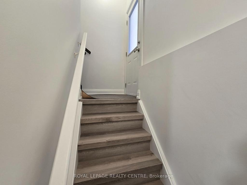 









24


Peacock

Trail, Bsmt,
New Tecumseth,




ON
L9R 0T8

