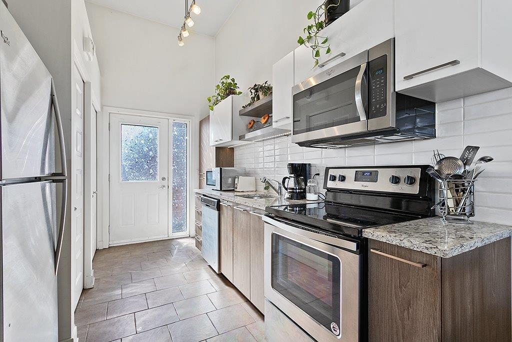 









329


Rue James

,
Shawville,




QC
J0X2Y0

