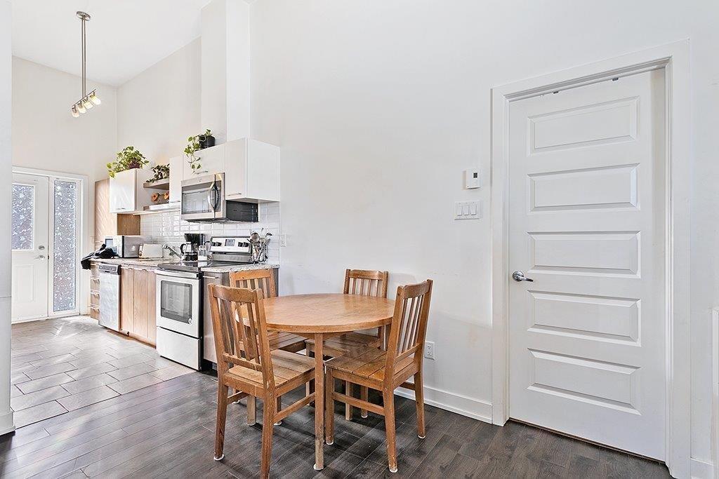 









329


Rue James

,
Shawville,




QC
J0X2Y0

