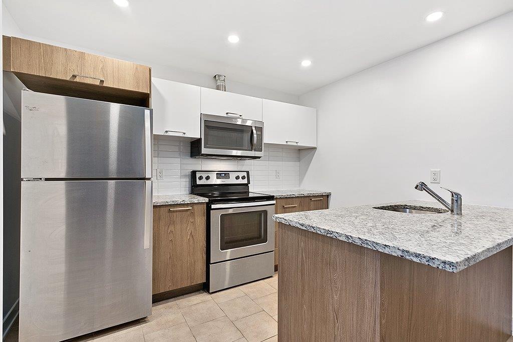 









329


Rue James

,
Shawville,




QC
J0X2Y0

