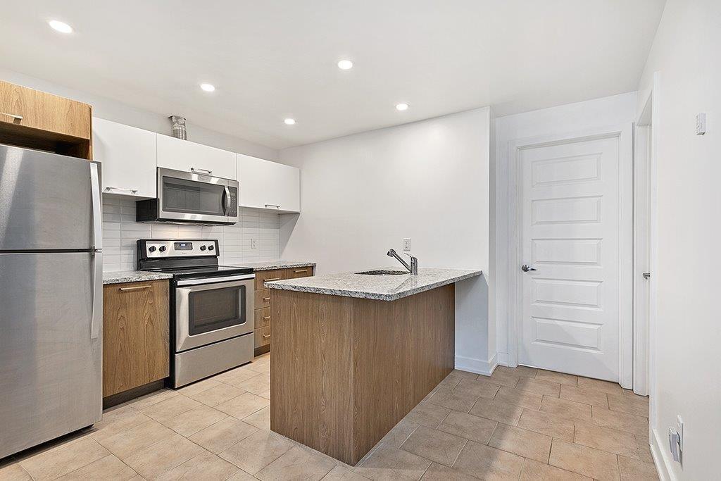 









329


Rue James

,
Shawville,




QC
J0X2Y0


