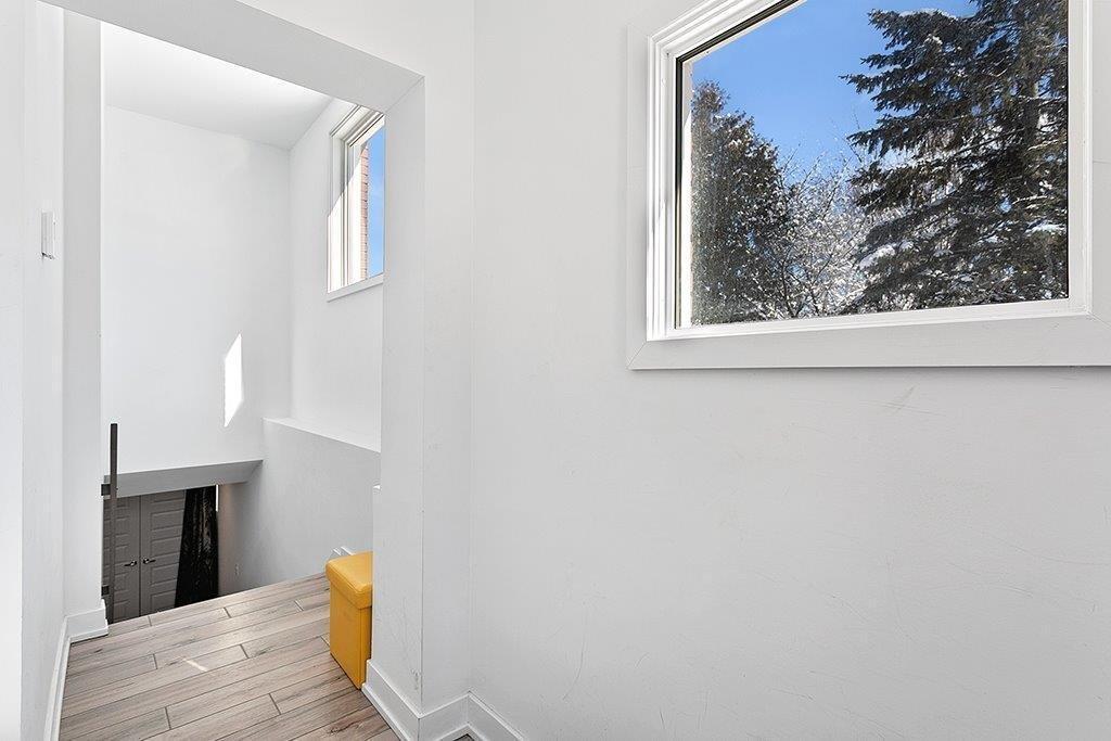









329


Rue James

,
Shawville,




QC
J0X2Y0


