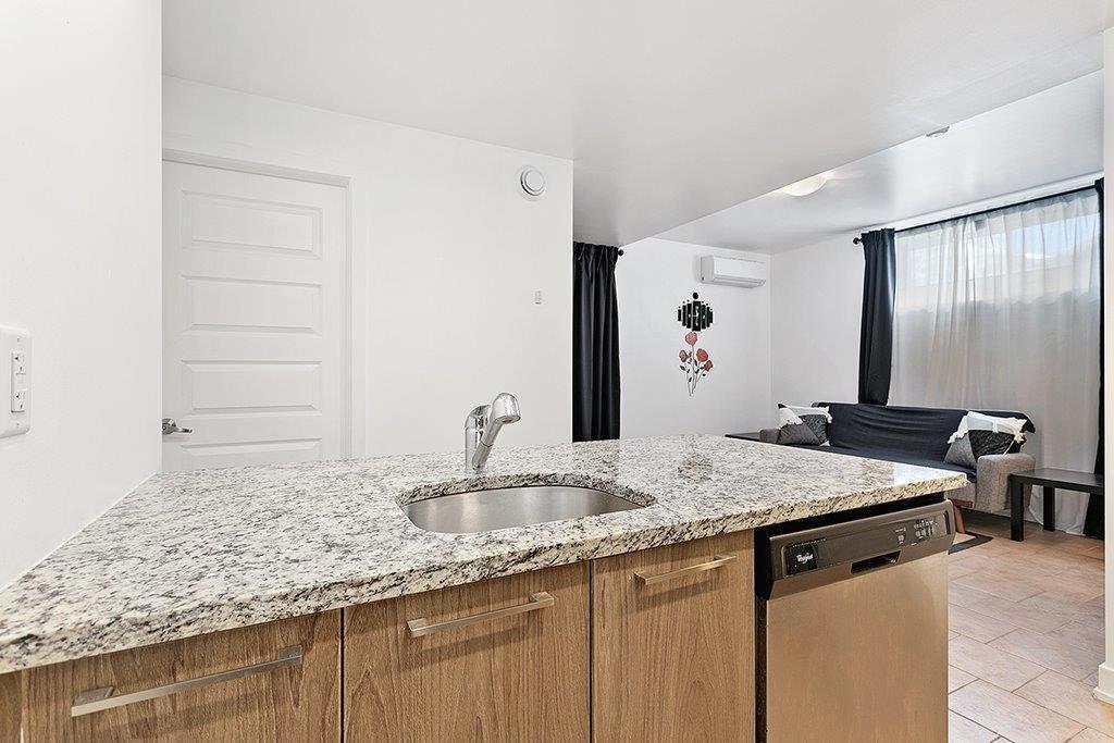 









329


Rue James

,
Shawville,




QC
J0X2Y0

