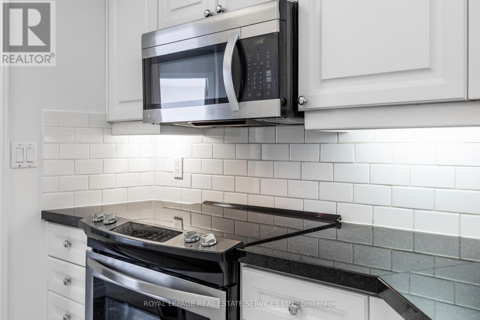 












1605 - 1 PALACE PIER COURT

,
Toronto,




Ontario
M8V3W9


