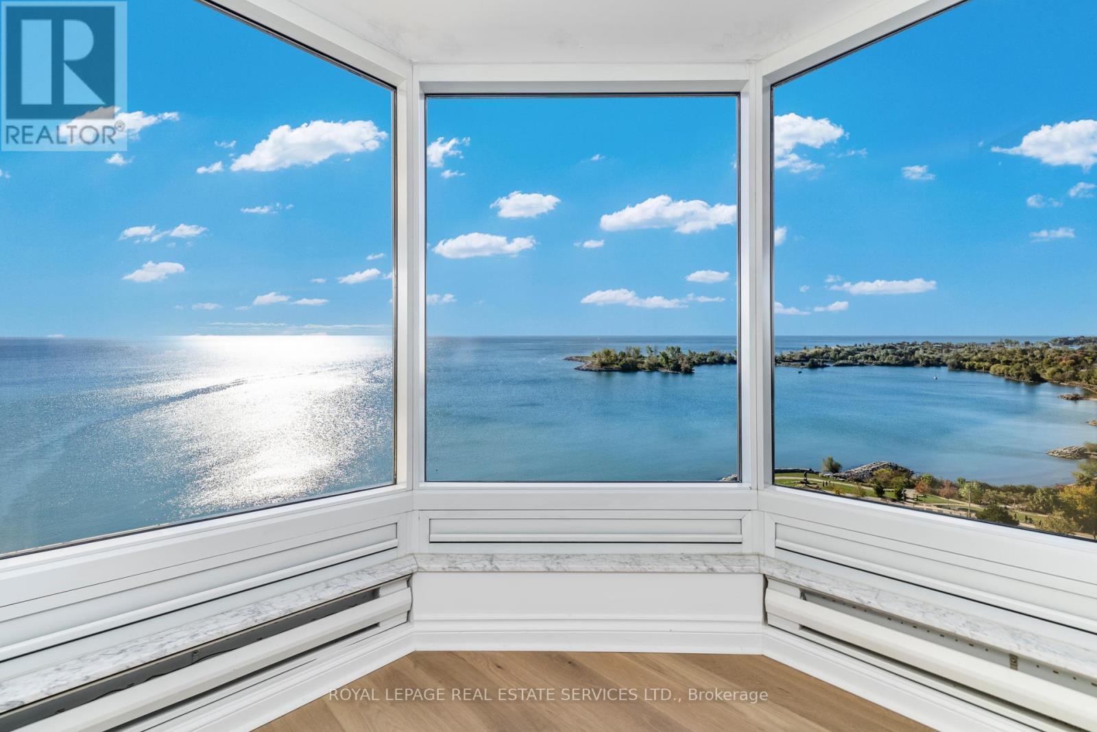 












1605 - 1 PALACE PIER COURT

,
Toronto,




Ontario
M8V3W9

