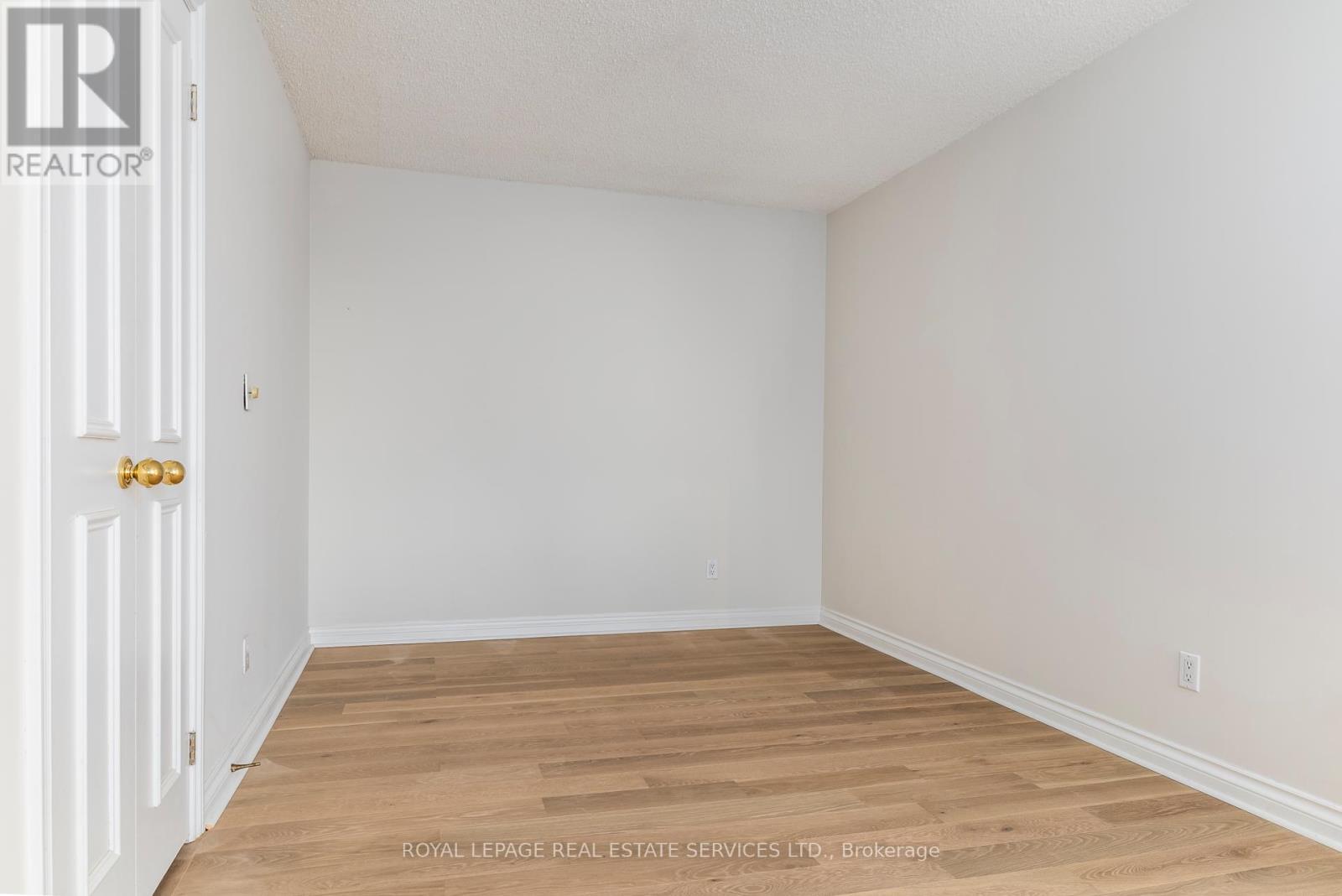 












1605 - 1 PALACE PIER COURT

,
Toronto,




Ontario
M8V3W9

