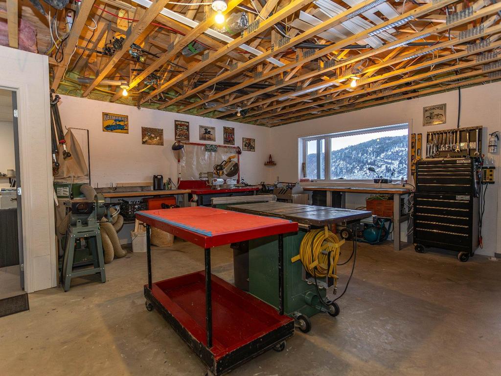 









100


Rue Léo-Paul-Trudel

,
Shawinigan,




QC
G0X2V0

