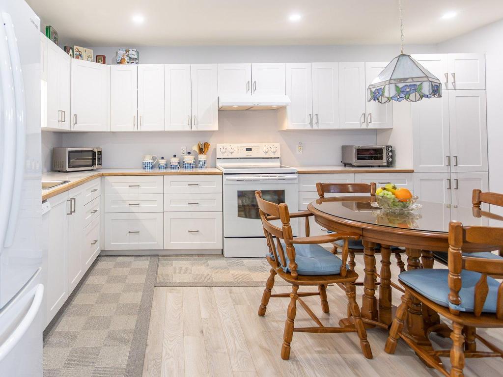 









100


Rue Léo-Paul-Trudel

,
Shawinigan,




QC
G0X2V0

