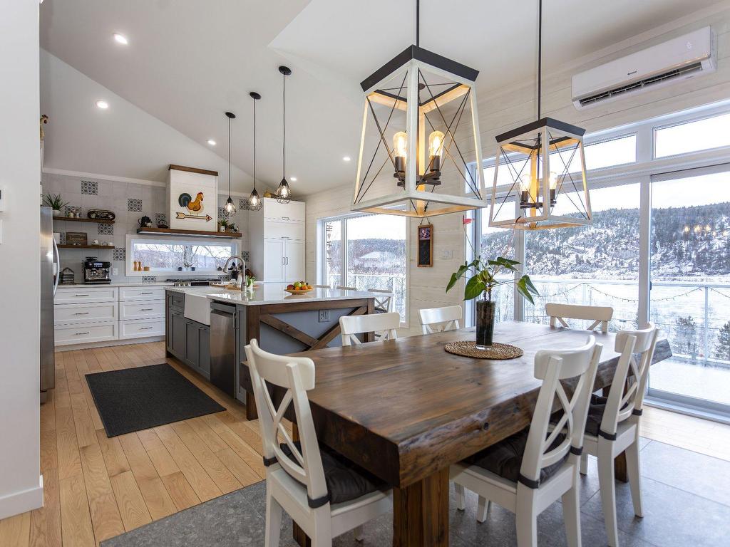 









100


Rue Léo-Paul-Trudel

,
Shawinigan,




QC
G0X2V0

