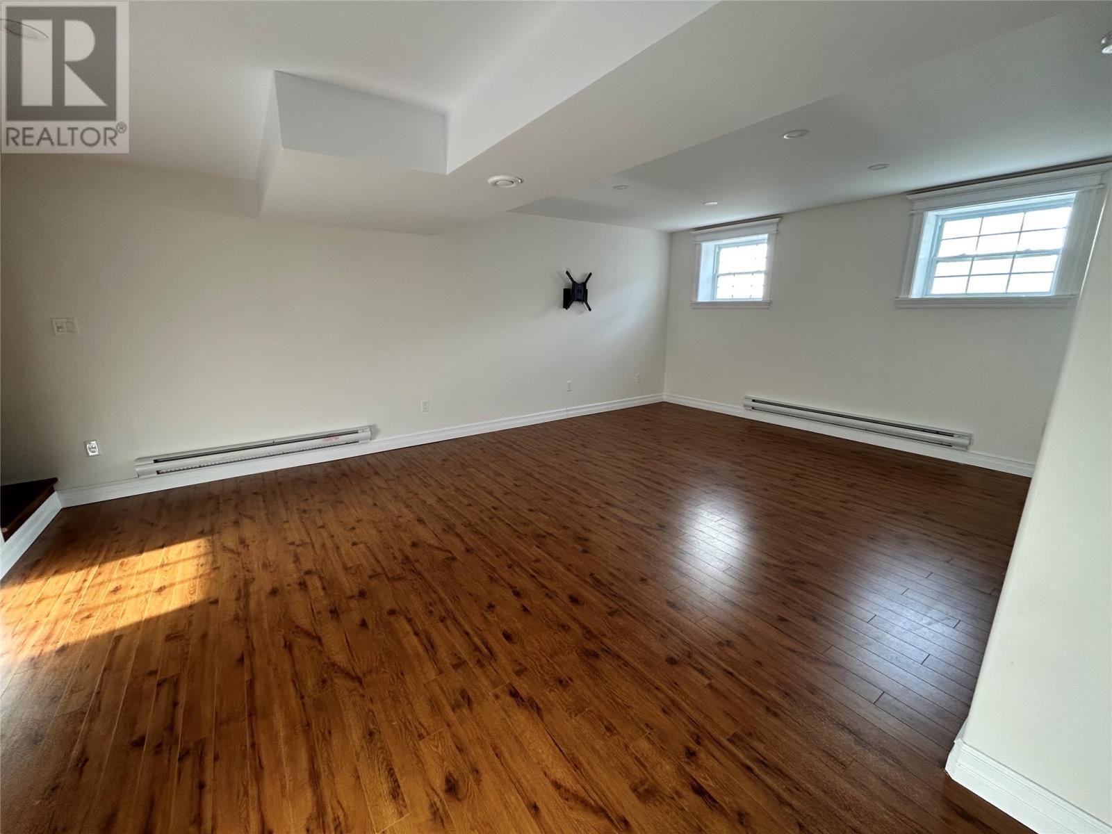 












21 Smallwood Drive

,
Port aux Basques,




Newfoundland & Labrador
A0M1C0

