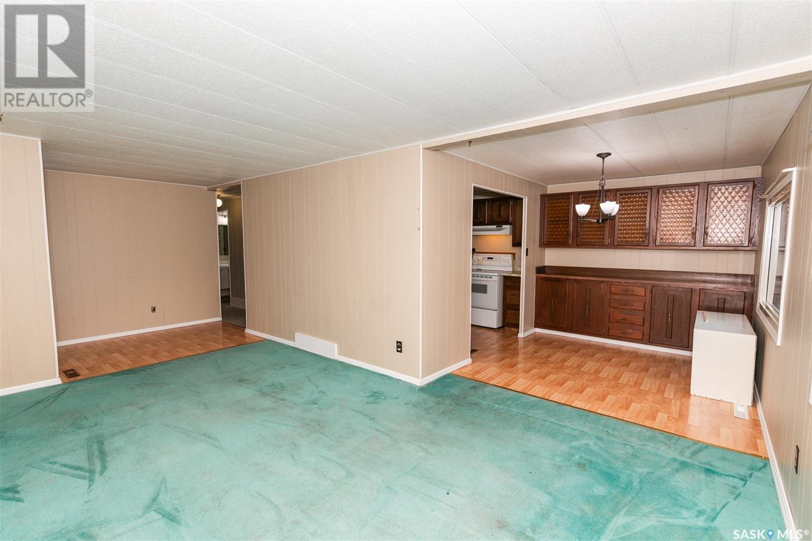 












605 Atlantic AVENUE

,
Kerrobert,




Saskatchewan
S0L1R0

