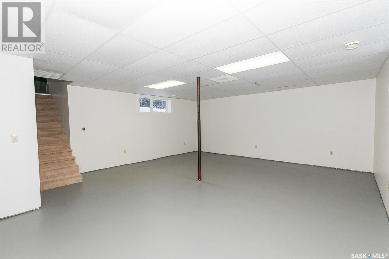 












605 Atlantic AVENUE

,
Kerrobert,




Saskatchewan
S0L1R0

