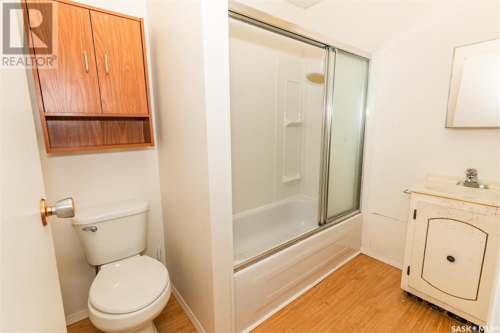 












605 Atlantic AVENUE

,
Kerrobert,




Saskatchewan
S0L1R0

