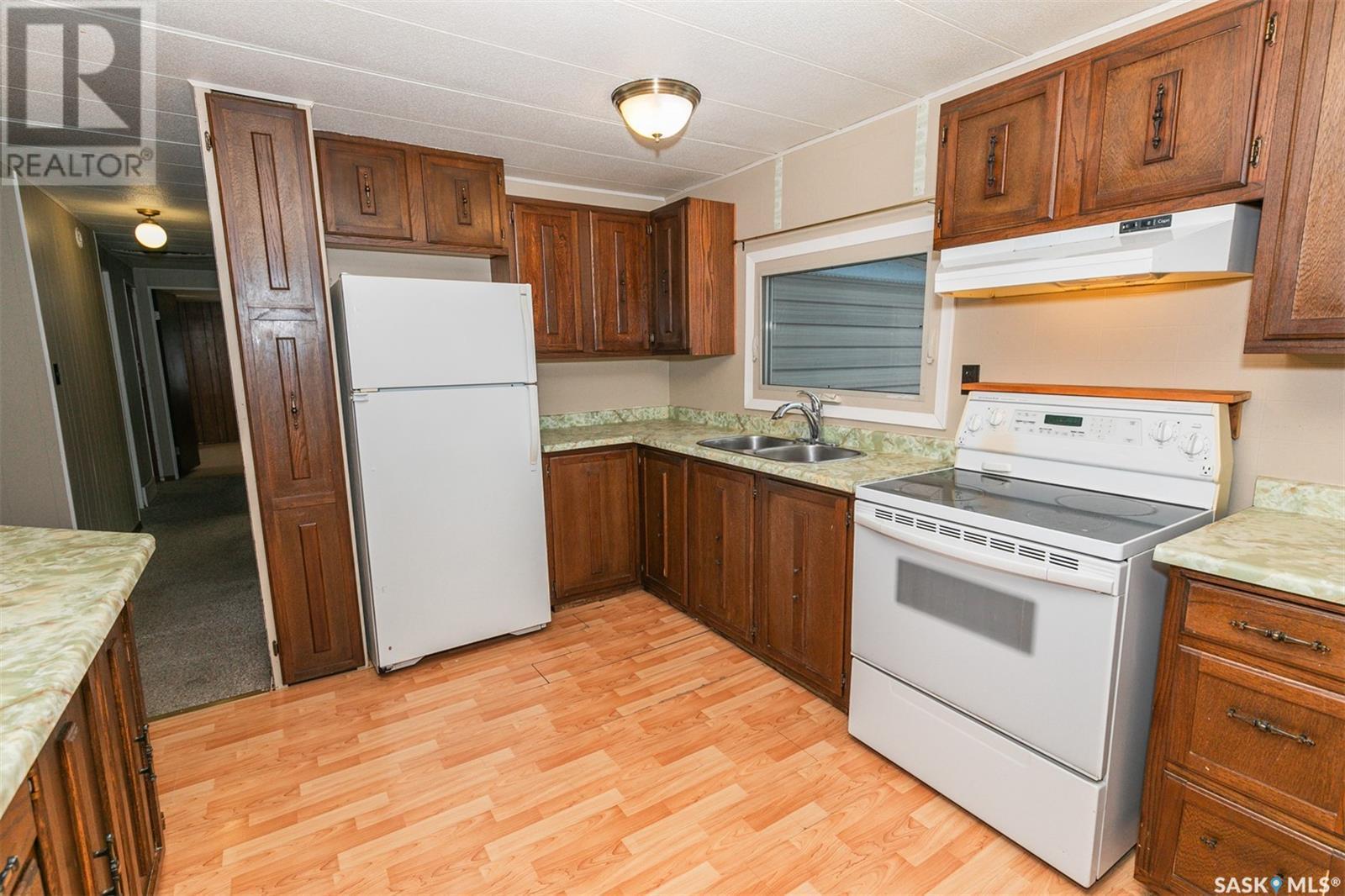 












605 Atlantic AVENUE

,
Kerrobert,




Saskatchewan
S0L1R0

