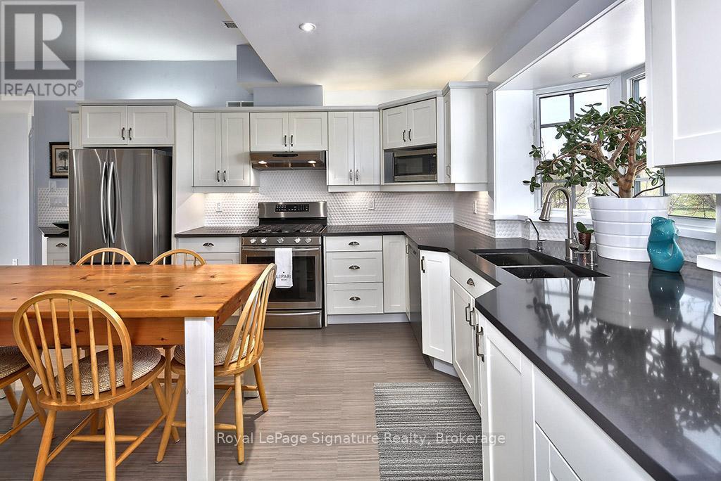 












807035 25TH SIDE ROAD

,
Grey Highlands,




Ontario
N0C1G0

