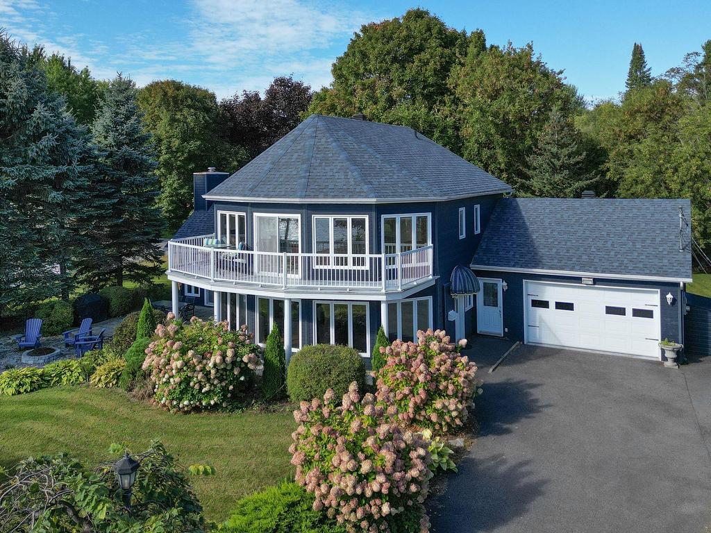 









461


Av. de Venise O.

,
Venise-en-Québec,




QC
J0J2K0

