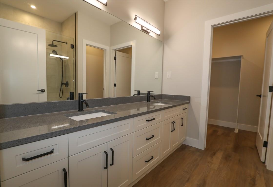 









716


ST. MARY RIVER

Drive,
Kimberley,




BC
V1A 3J3

