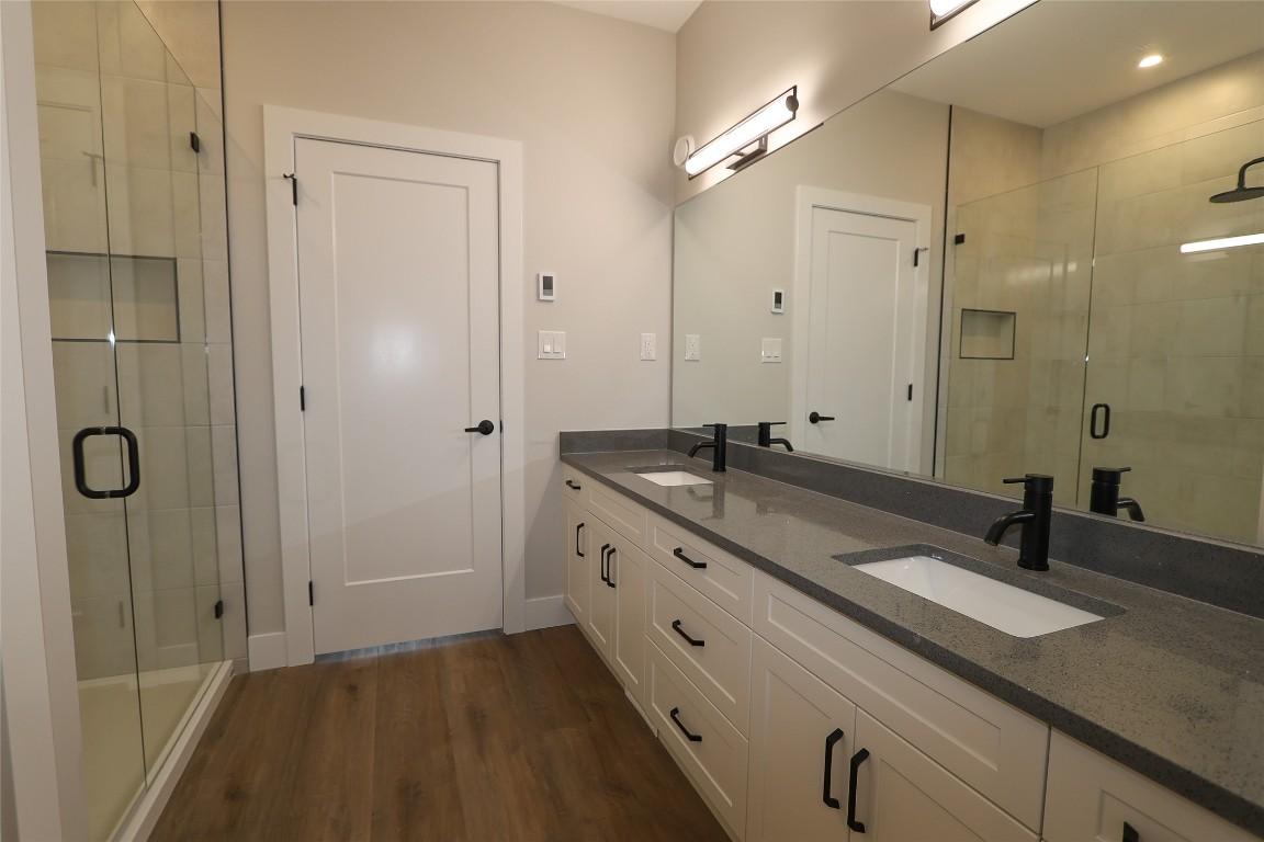 









716


ST. MARY RIVER

Drive,
Kimberley,




BC
V1A 3J3

