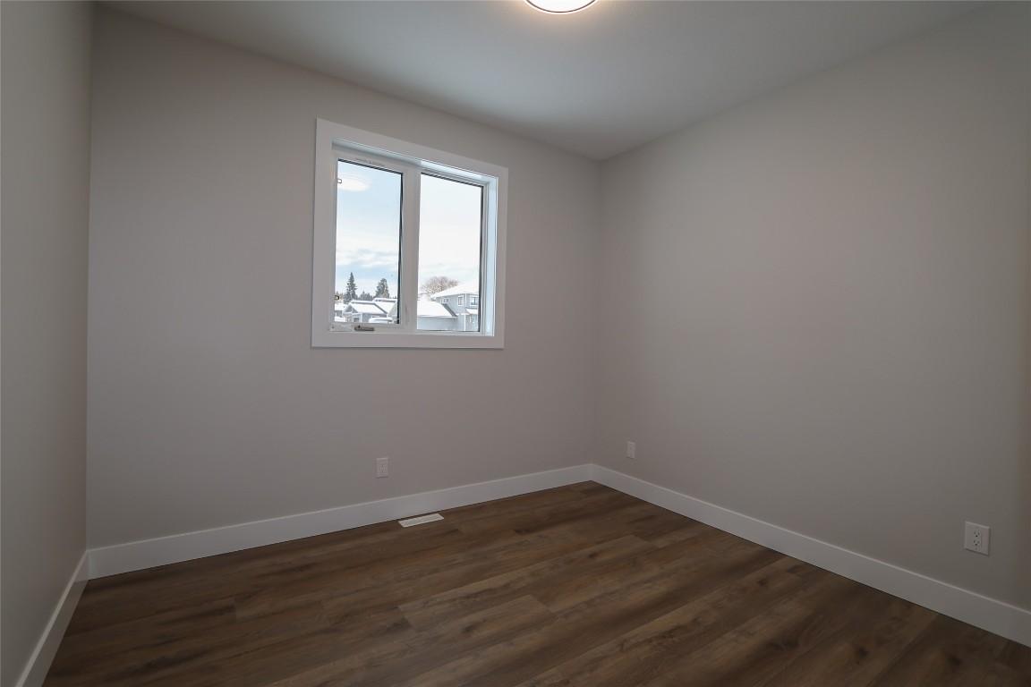 









716


ST. MARY RIVER

Drive,
Kimberley,




BC
V1A 3J3

