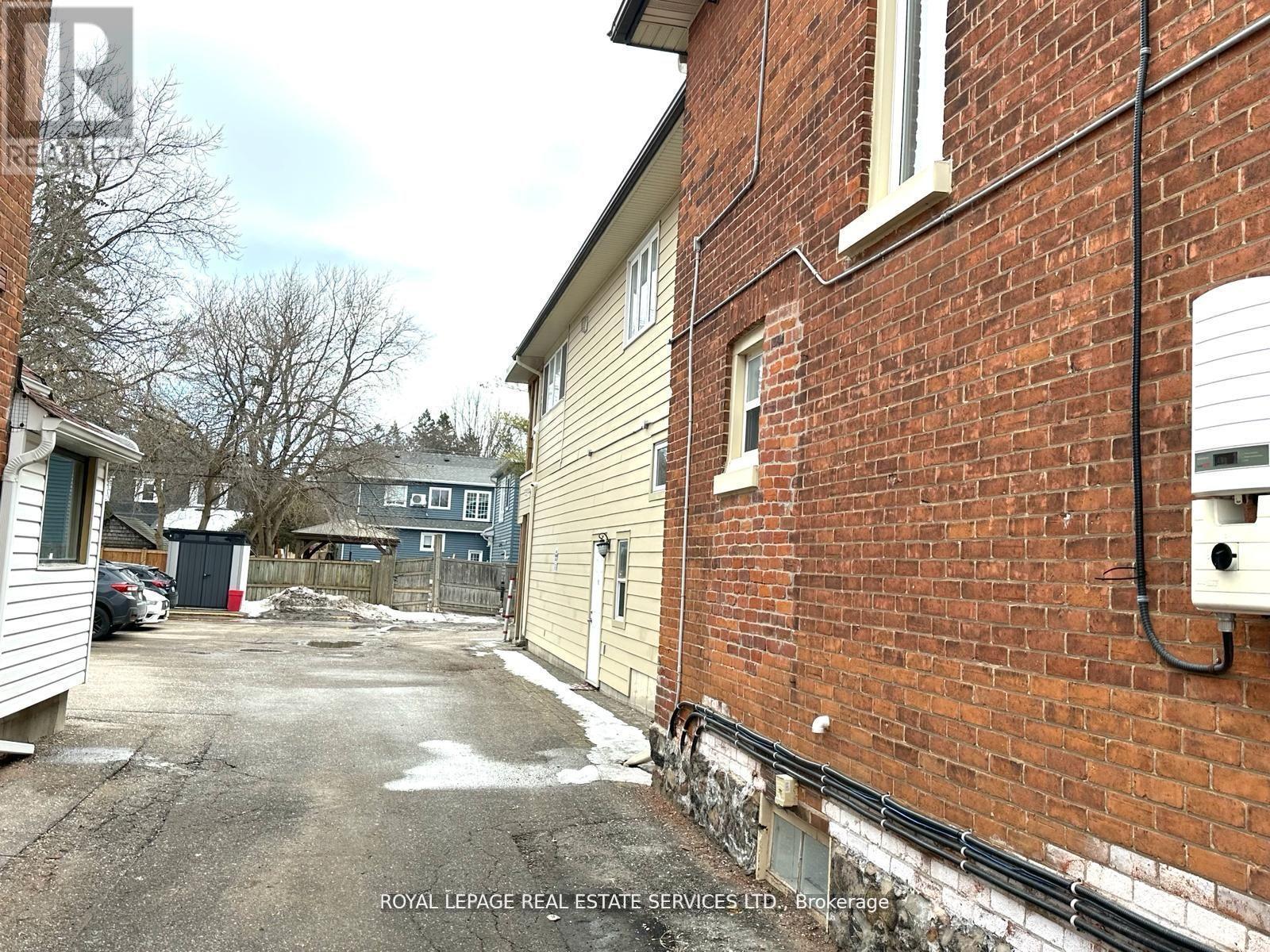












100 ESSA ROAD

,
Barrie,




Ontario
L4N3K7


