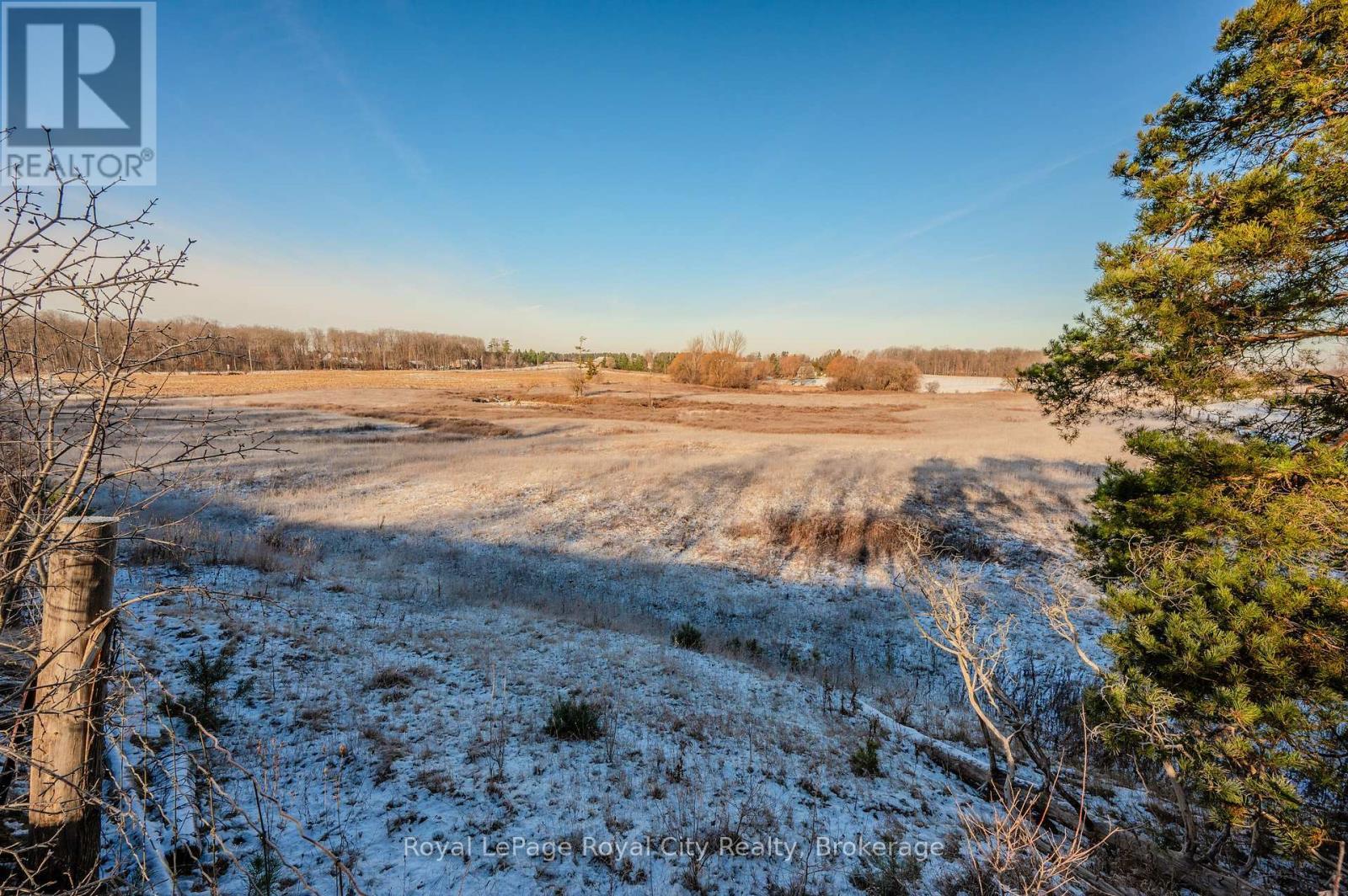 












PT LT 6 WELLINGTON 34 ROAD

,
Puslinch,







Ontario
N3C2V4

