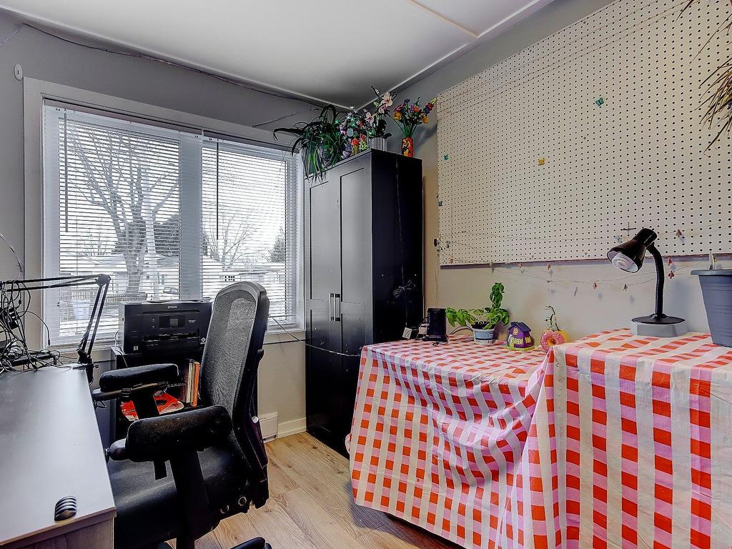 









3950


Boul. Sir-Wilfrid-Laurier

, 89,
Longueuil (Saint-Hubert),




QC
J3Y5Y9

