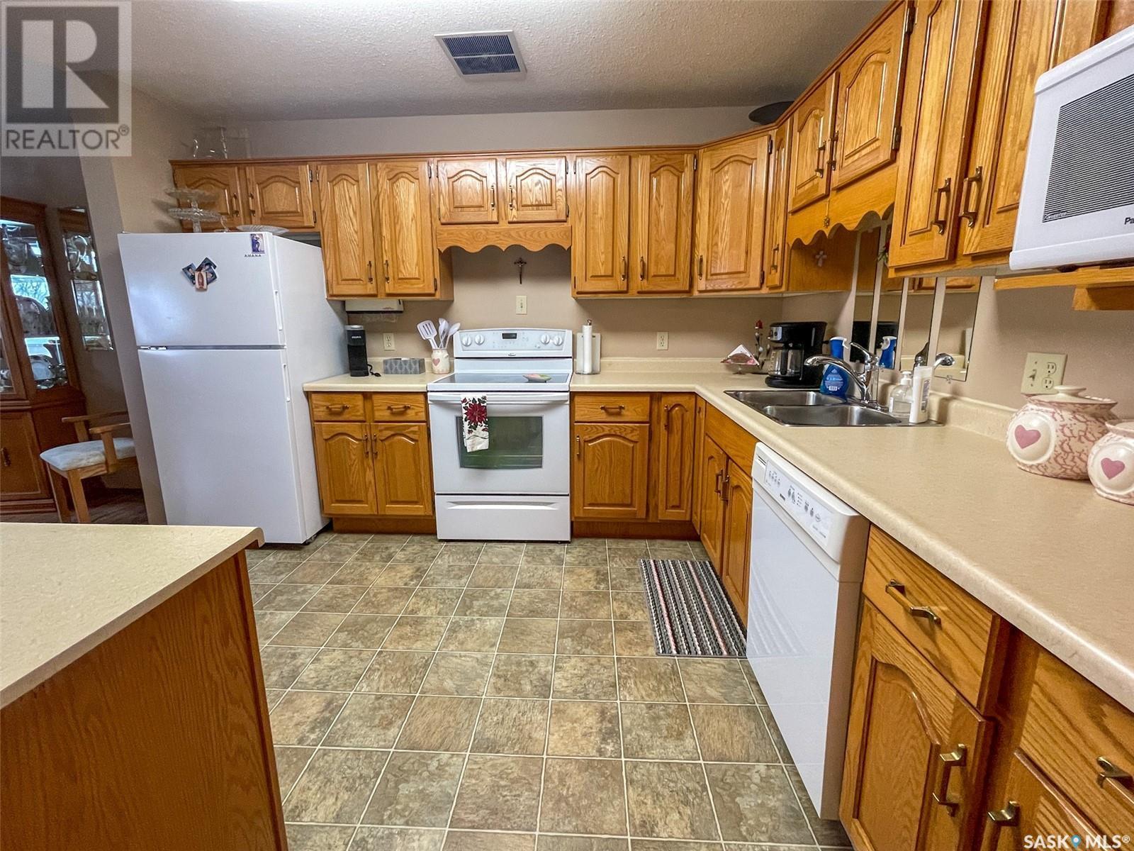 












301 119 4th AVENUE W

,
Kindersley,




Saskatchewan
S0L1S0


