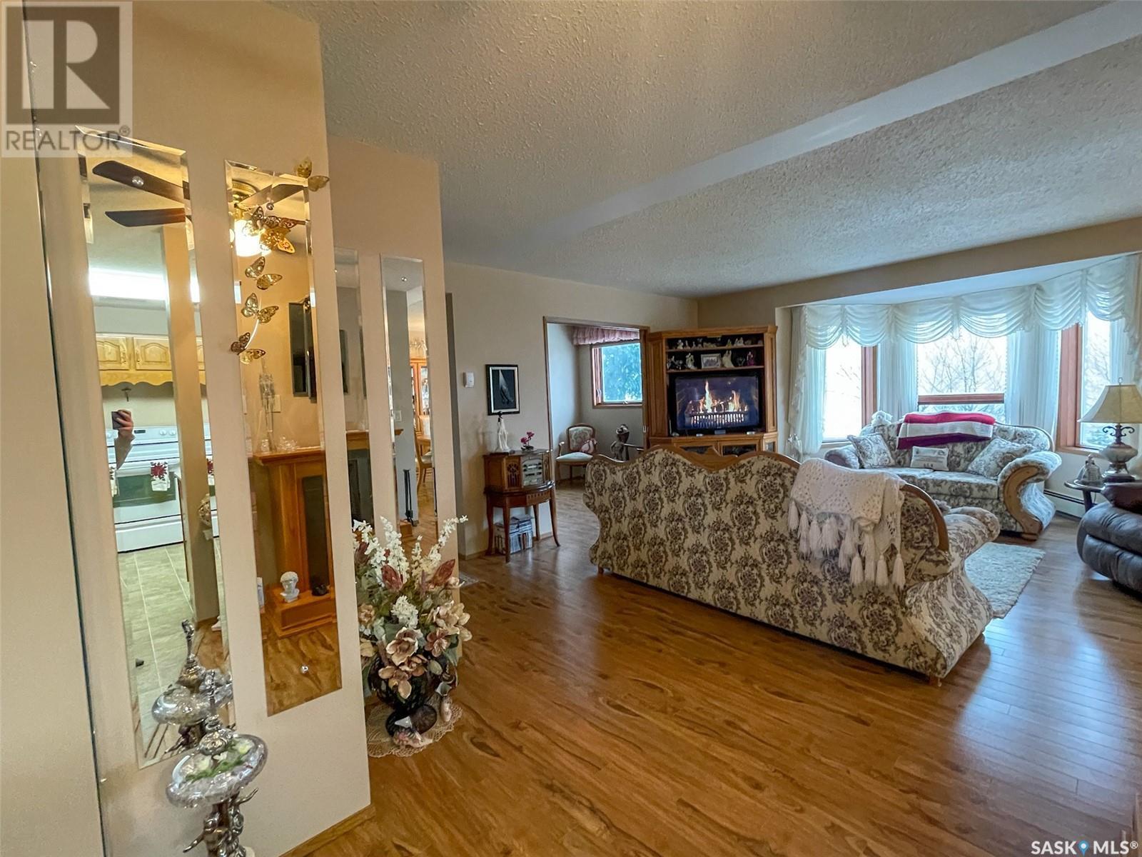 












301 119 4th AVENUE W

,
Kindersley,




Saskatchewan
S0L1S0

