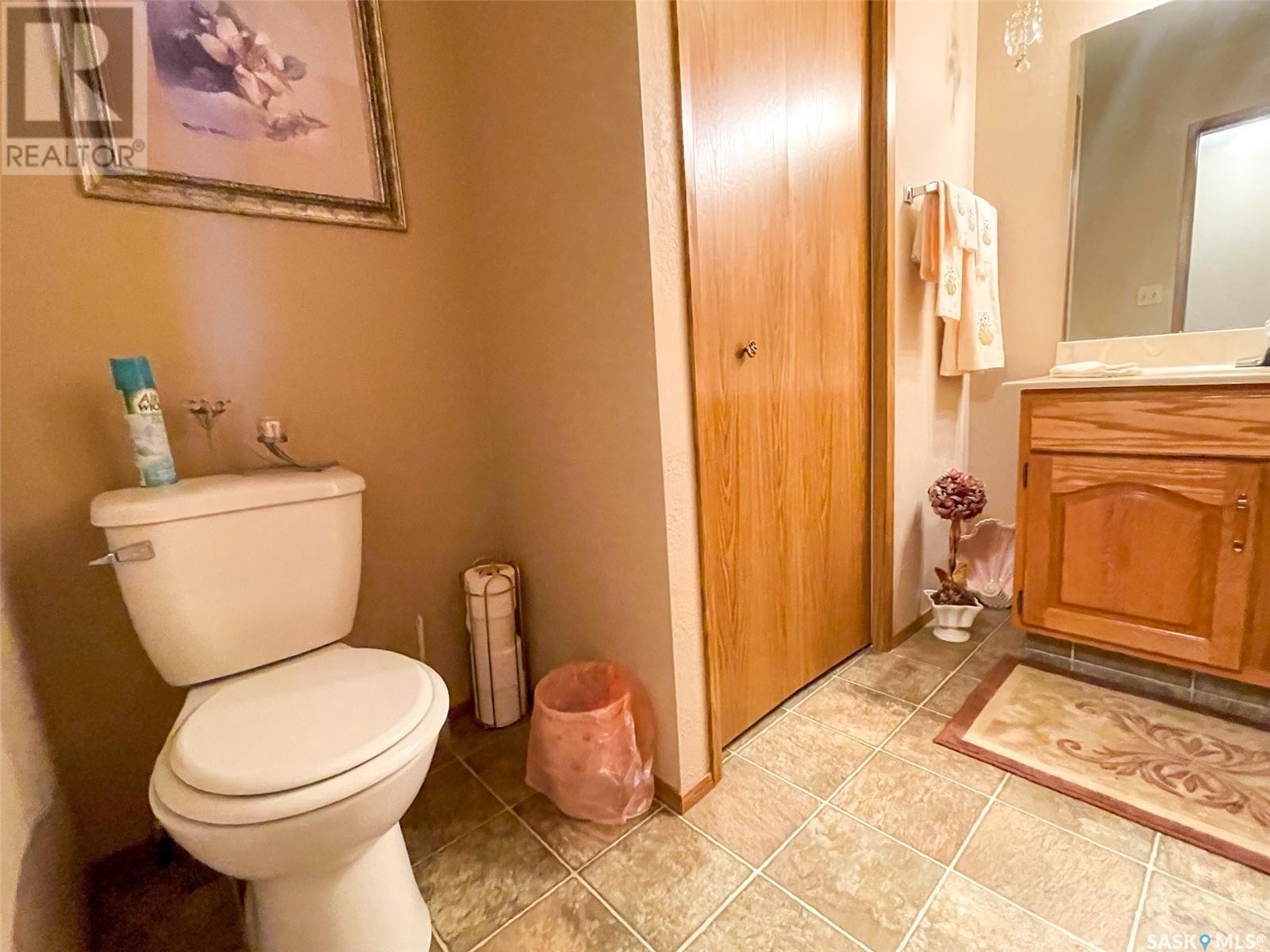 












301 119 4th AVENUE W

,
Kindersley,




Saskatchewan
S0L1S0

