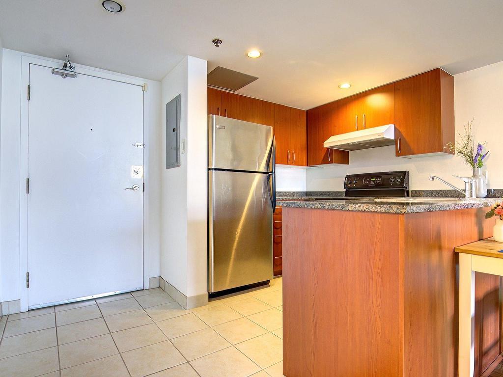 









88


Rue Charlotte

, 1102,
Montréal (Ville-Marie),




QC
H2X4E2

