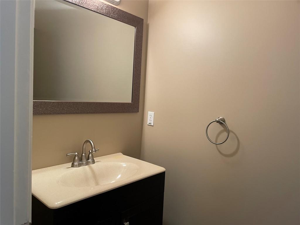 









3202


32

Avenue,
Vernon,




BC
V1T 2M5

