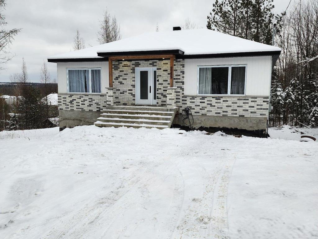 









2255


Rue Ernest-Camiré

,
Saint-Denis-de-Brompton,




QC
J0B2P0

